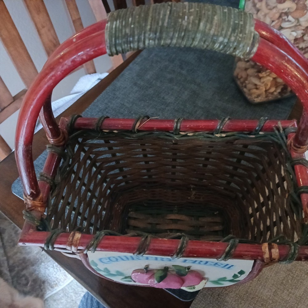 Wicker Basket With Handle Apples On Front