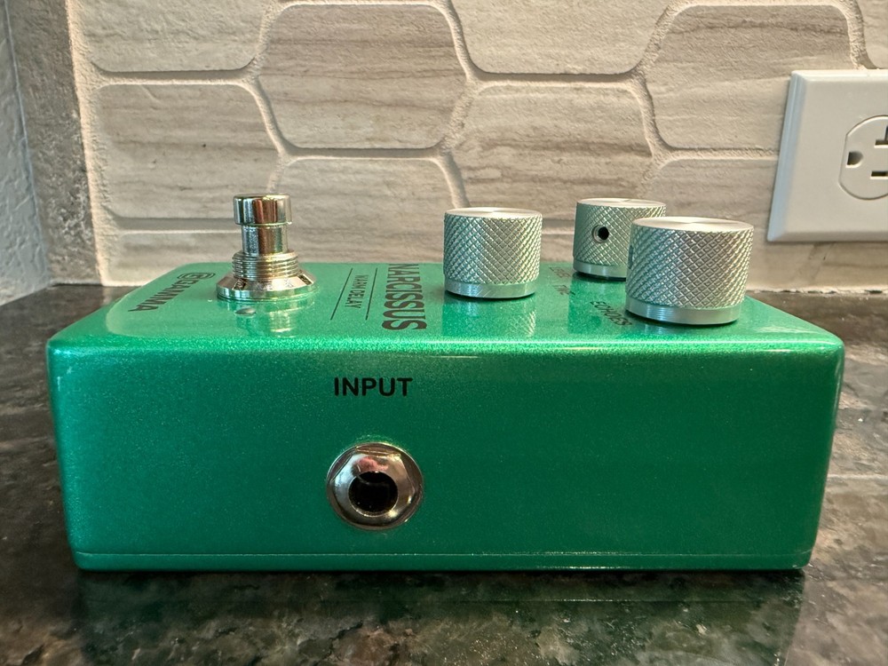 GAMMA Narcissus Warm Delay Effects Pedal