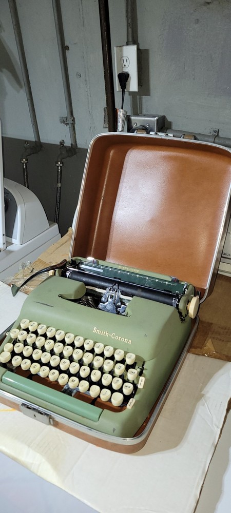 Smith Corona Typewriter Mint Green and Case Tested and Working
