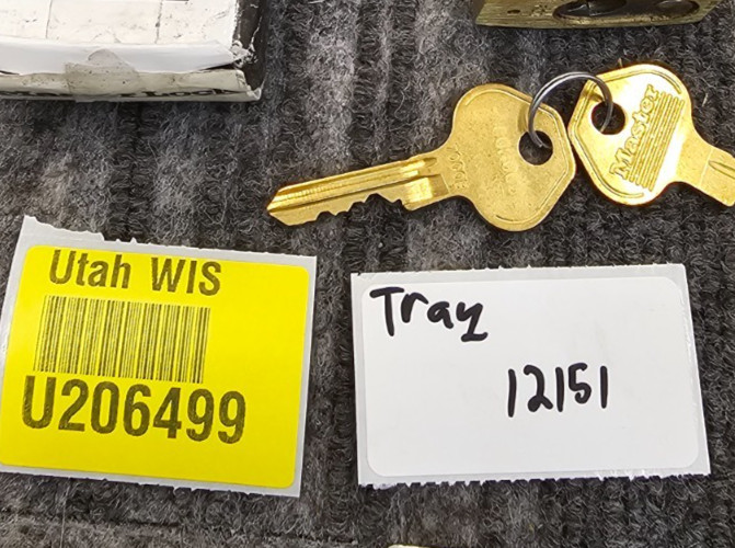 MASTERLOCK 6840KALFW7000: Keyed Solid Padlock Pro Series 6840