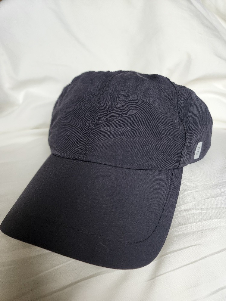 OnCloud ON Cap Black OS Performance Hat Adjustable Lightweight Unisex NWT