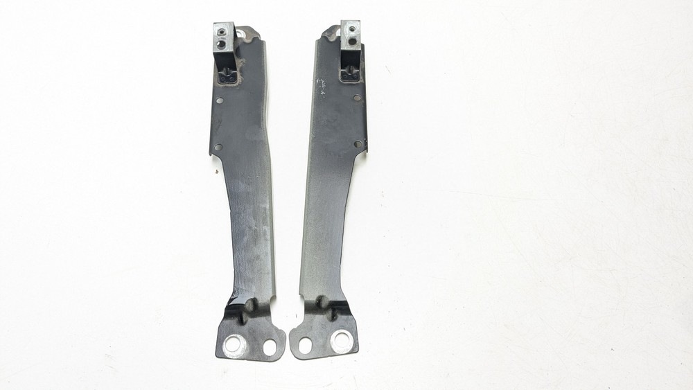 VOLVO V60 MK2 WING PANEL MOUNT BRACKET FRONT LEFT & RIGHT SIDE 31468234 2023