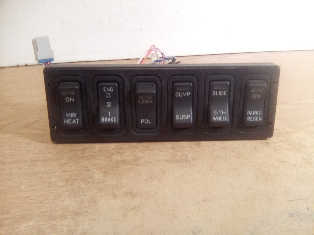 International Prostar 3549776C4 Dash Switch Panel