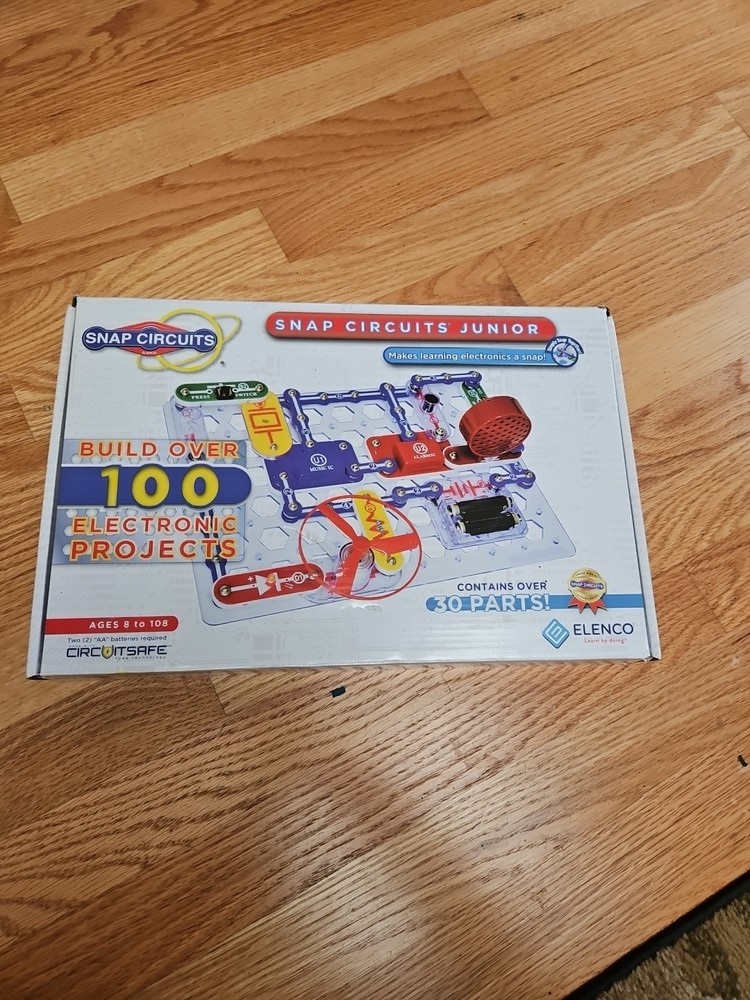 Snap Circuits Jr. SC-100 Electronics Discovery Kit