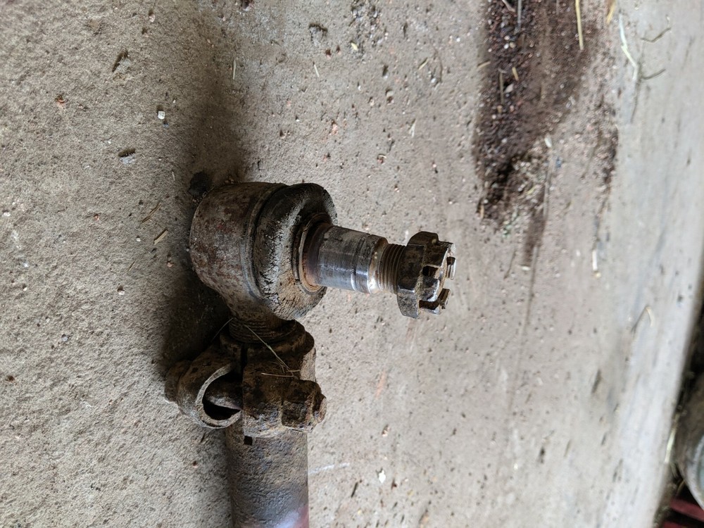 TIE ROD REMOVED FROM 75-E-17