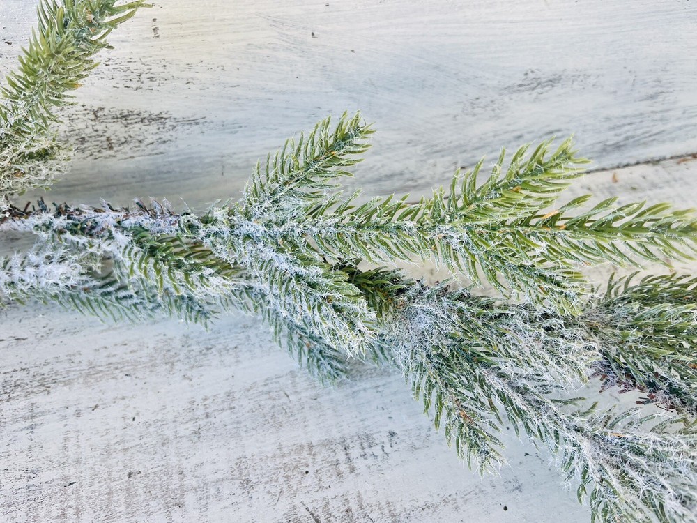 Ice Finish Garland