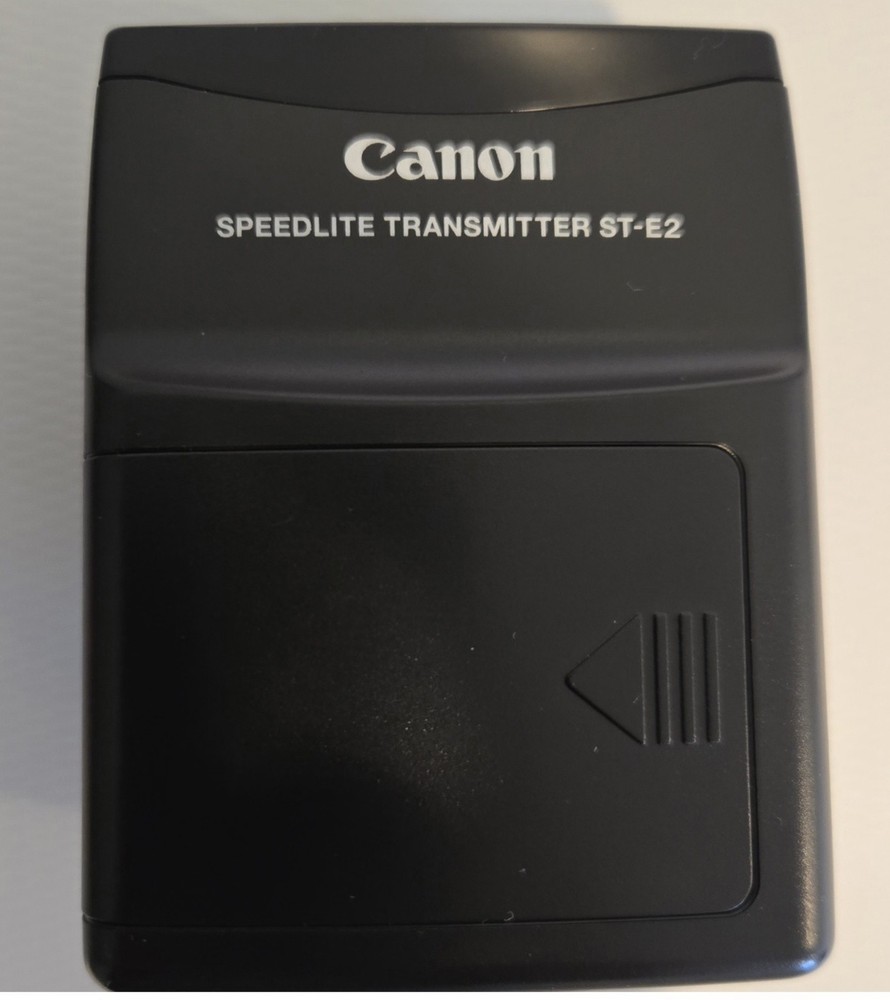 Canon ST-E2 IR Speedlite Transmitter USED
