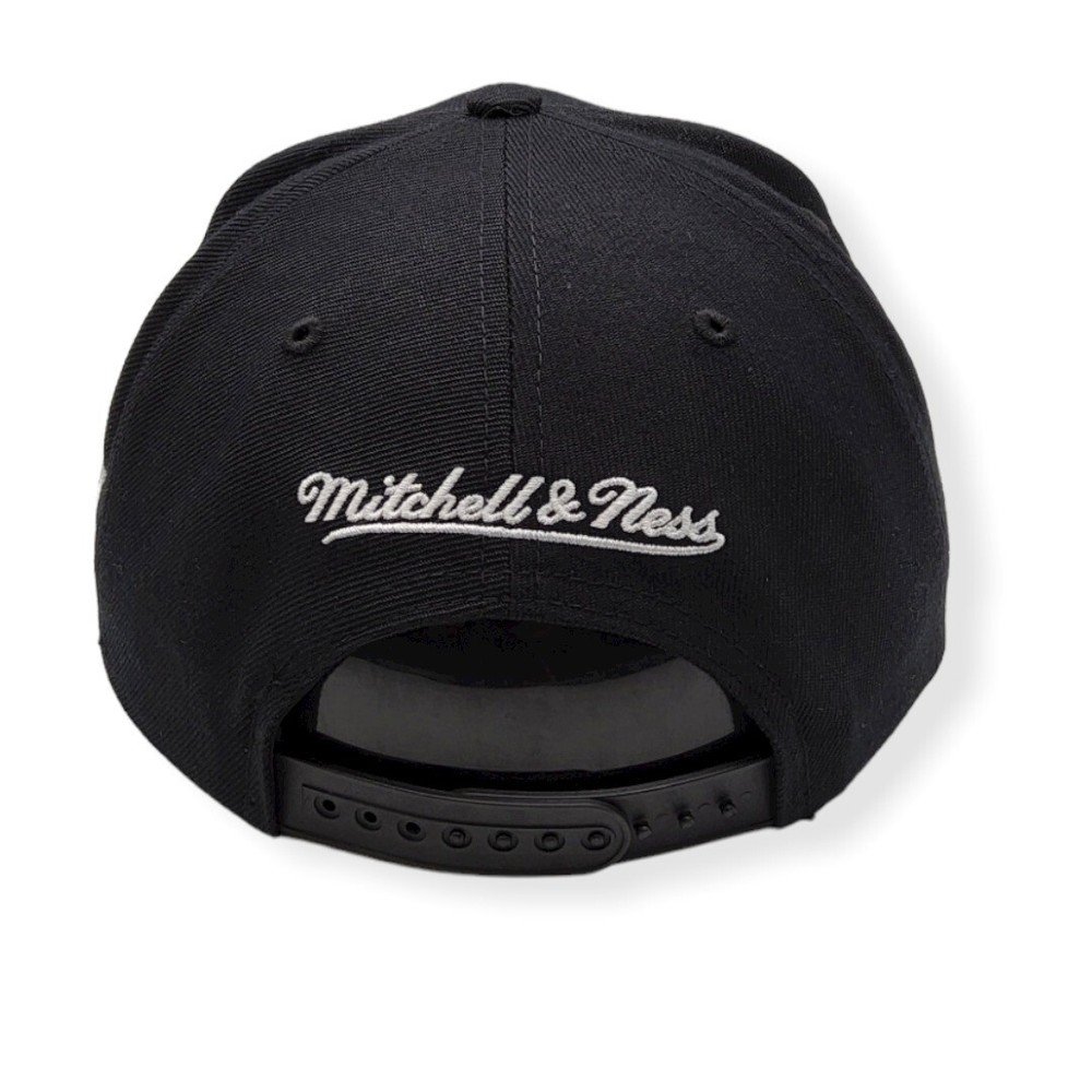 Mitchell & Ness Los Angeles Lakers Team Script 2.0 Black Adjustable Snapback Hat