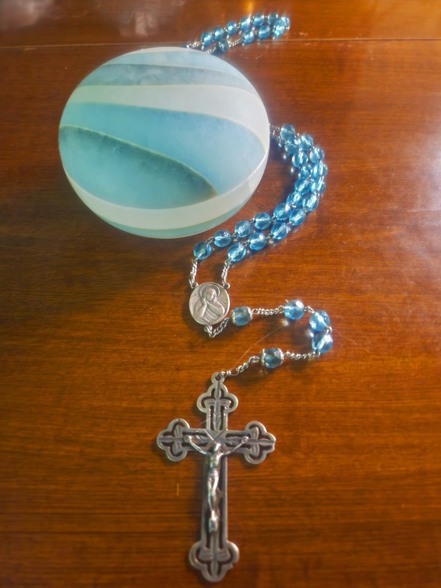Vintage Italy Sterling Silver Aqua Blue Crystal Rosary & Vtg MCM Alabaster Case