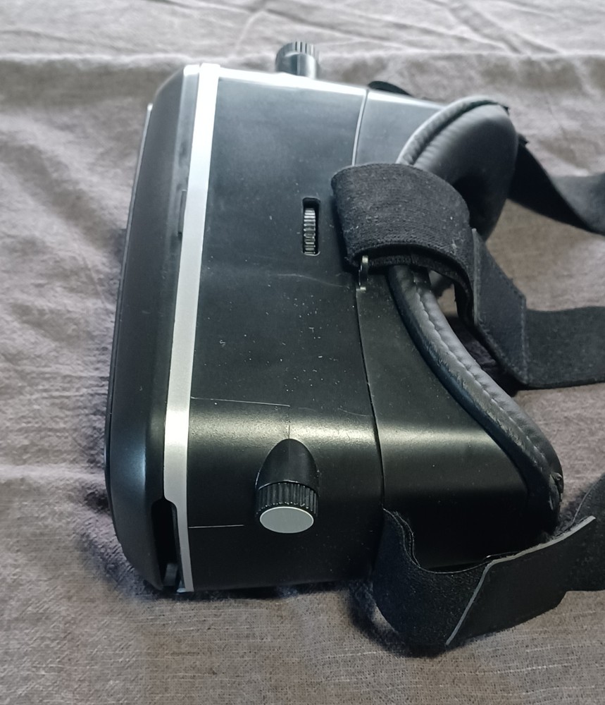 Astoria VR Virtual Reality Headset Black