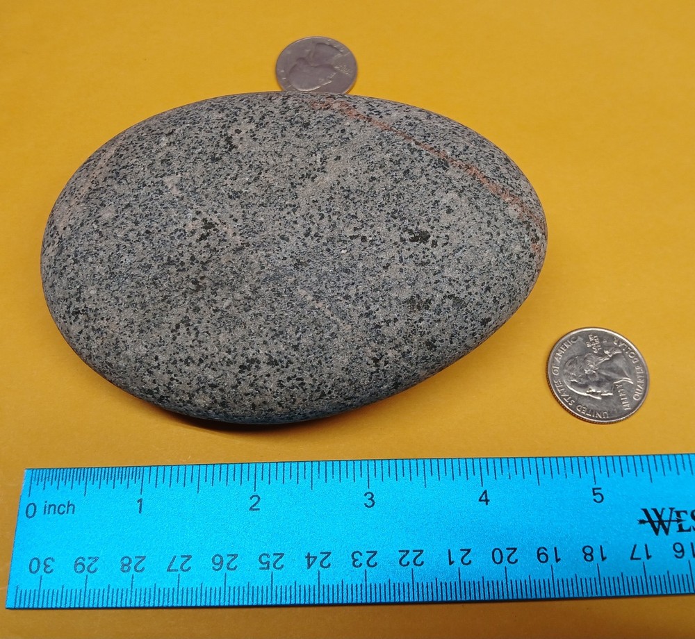 Fluorescent Sodalite ( Yooperlite ) About 1 Pound & 4 Ounce Bright Yooperlite