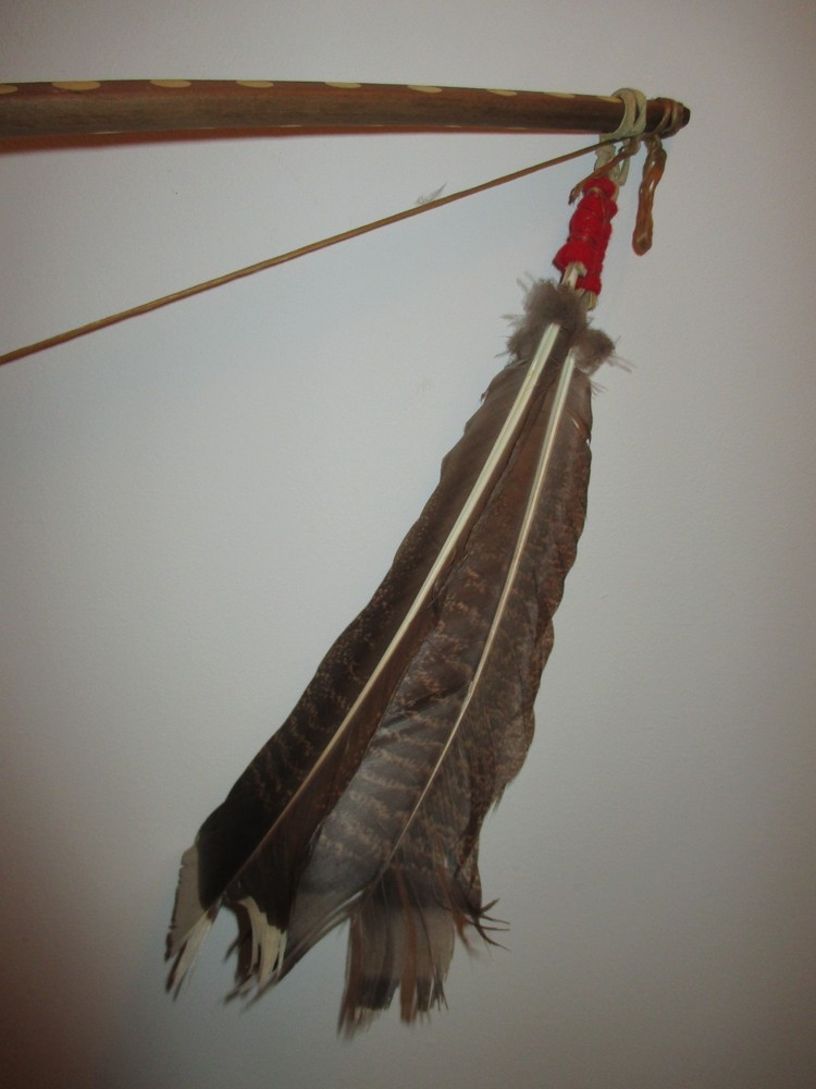 NATIVE AMERICAN BOW & QUIVER