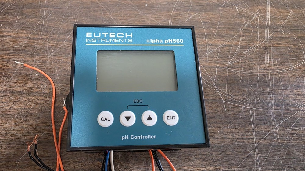 Eutech Instruments Alpha PH560 pH Controller