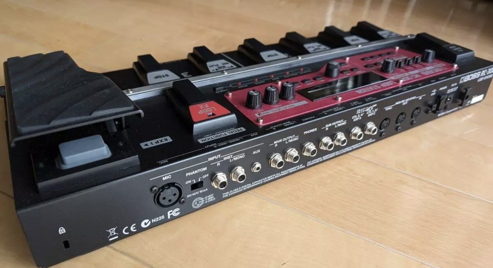BOSS RC-300 Loop Station Guitar Multi-Effects Pedal
