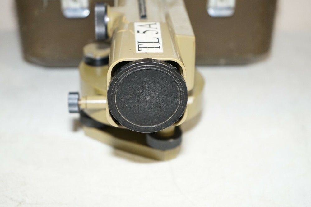 ^ Path Instruments Z Tilting Level B-203 #C548