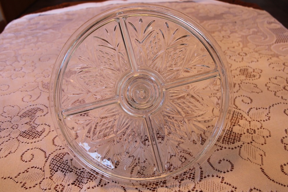 Diamond Cut & Leaf Pattern Vintage Pedestal Clear Round Cake Stand