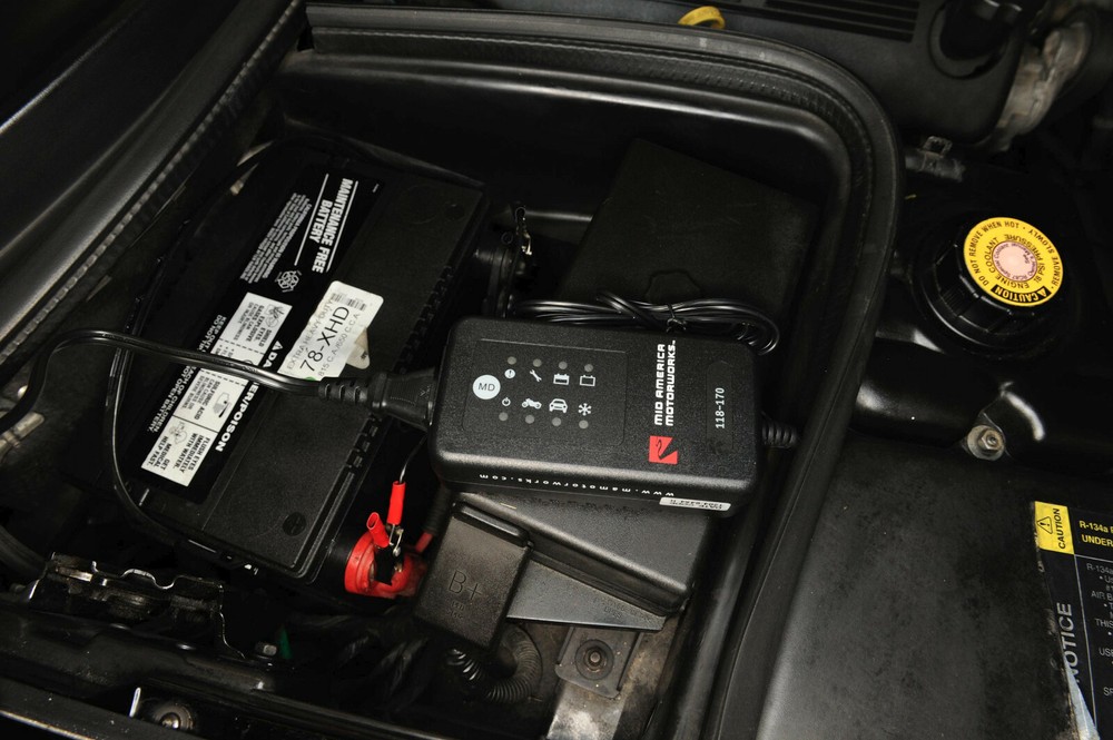 12 Volt Battery Charger with 3 Stage Charging Logic