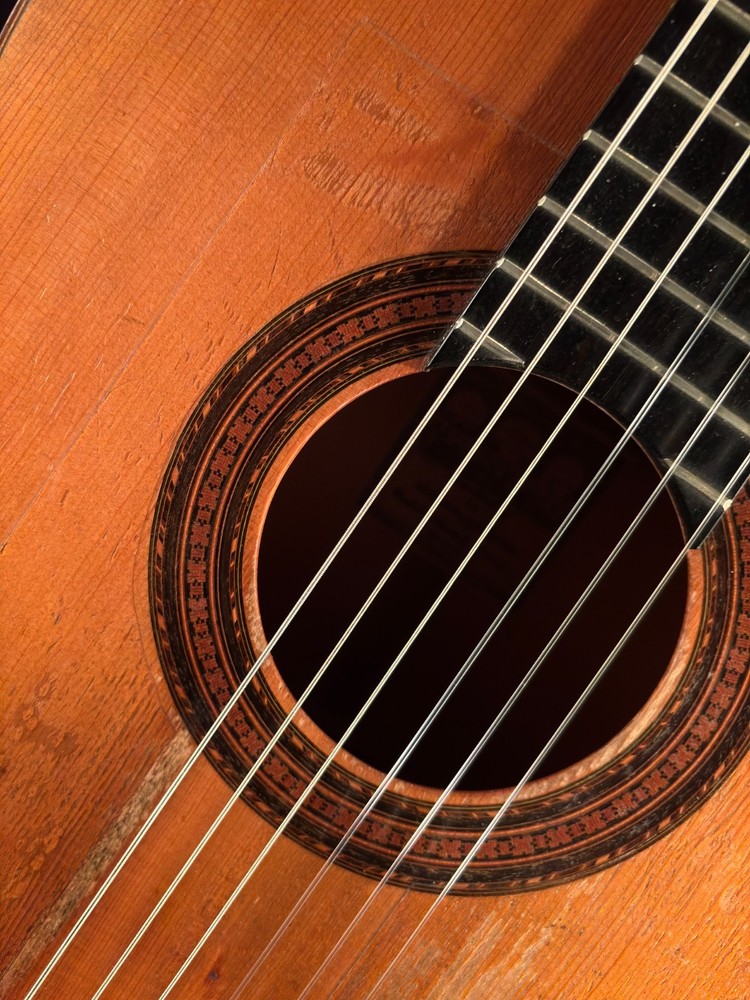 1965 Manuel de la Chica Guitar