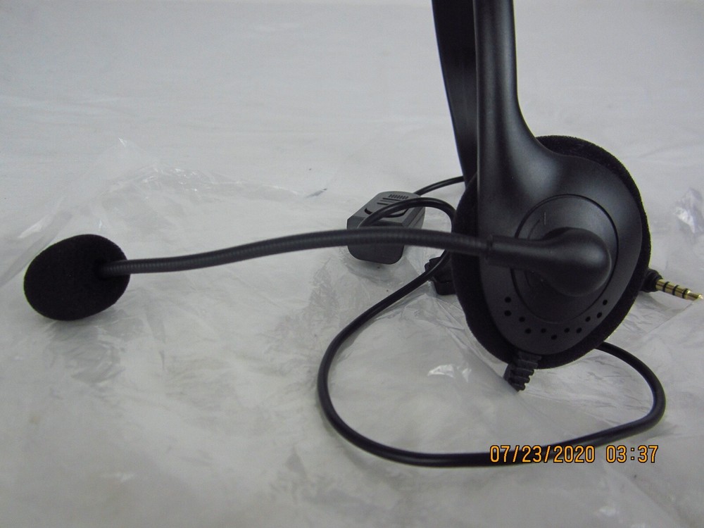 Essential Mono Wired Chat Headset for PS4 With mic & volume