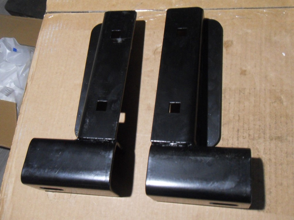 Backrack Antenna Mounting Bracket | Driver/Passenger Side, Black | 91008 |