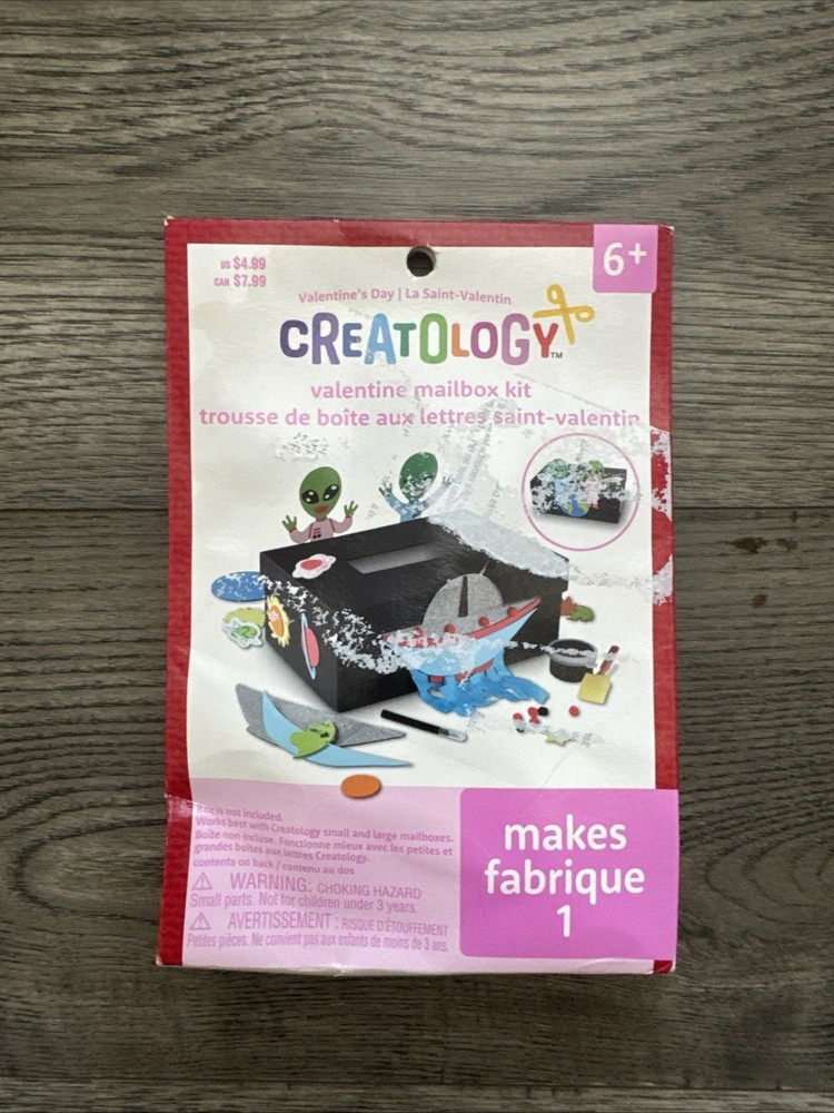 Creatology Alien Valentine's Day Mailbox Decor Kit