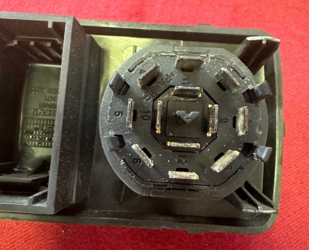 Volvo 1096568 Headlight Switch Panel Assembly 3471