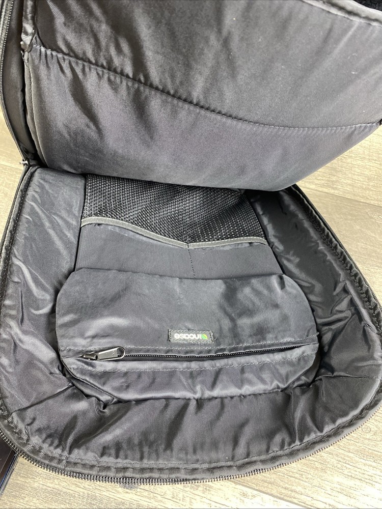 Black Incase ICON Backpack Slim
