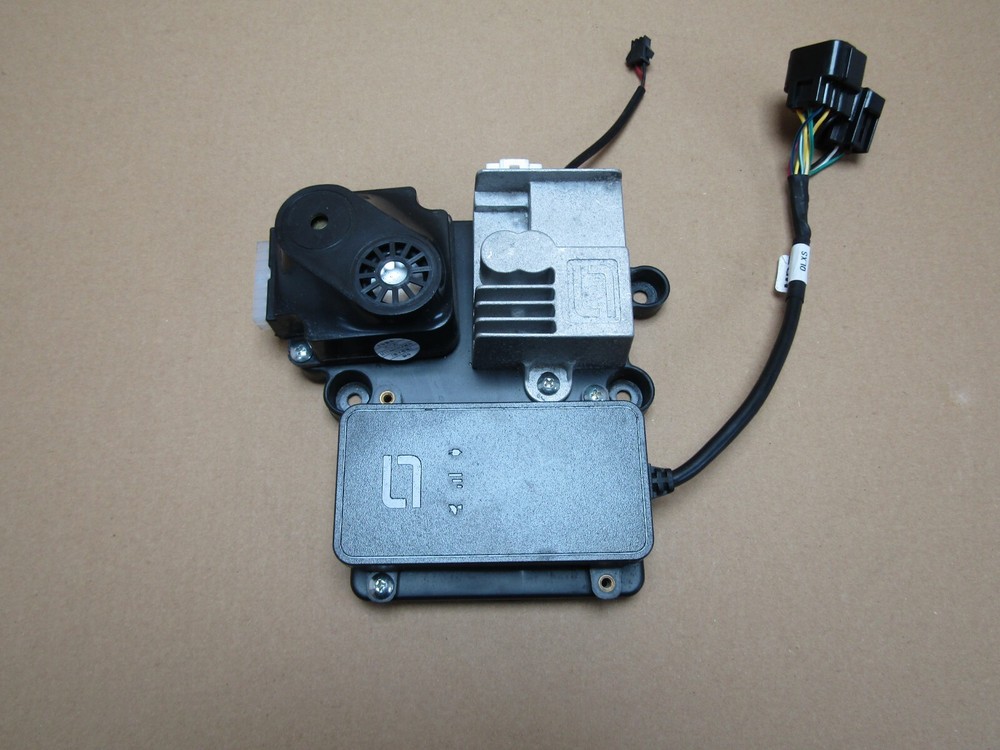 E-Max VS1 2022 1,733 miles minor control module (12533)