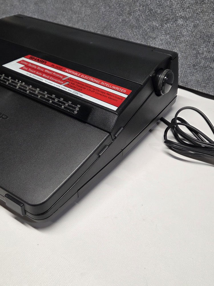 Sharp PA-3100E Portable Electronic Intelliwriter Typewriter w/ Box And Extras