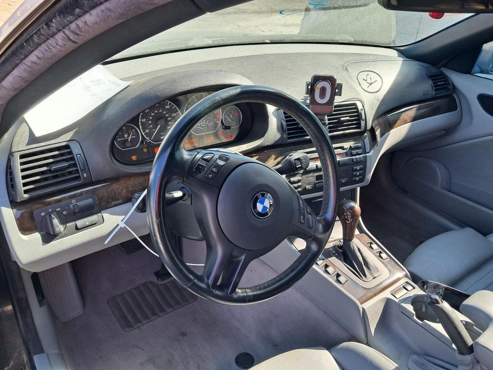 330CI 2002 Glove Box 4821705