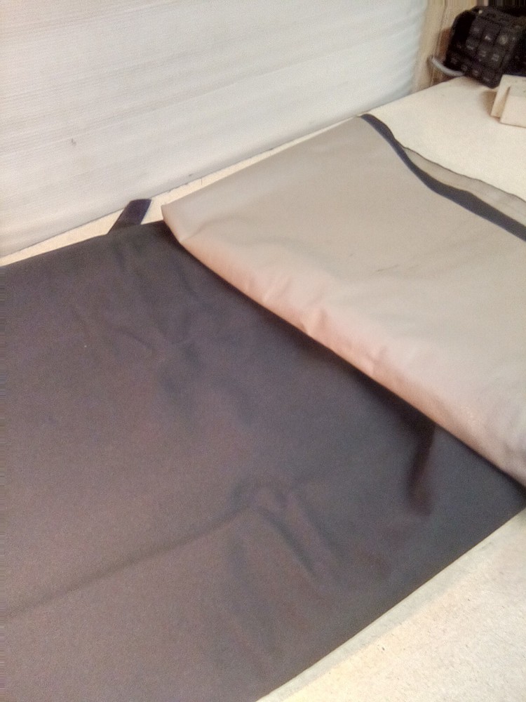 2015 Freightliner Cascadia Sleeper Curtains Tan