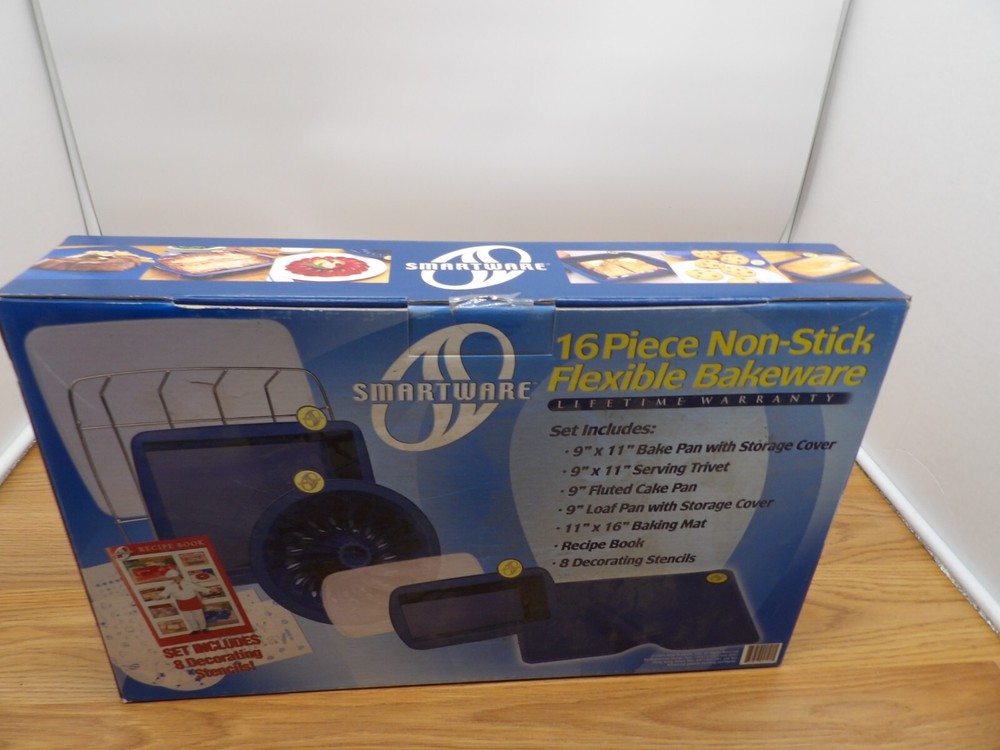 Smartware 16-Piece Basic Silicone Bakeware Set AS Seen TV- NEW IN BOX!!!!