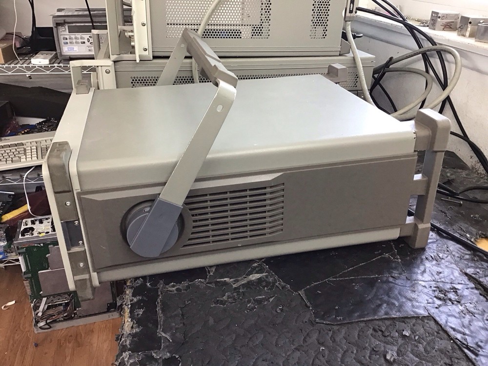 HP Agilent 8564E Spectrum Analyzer 9kHz-40GHz