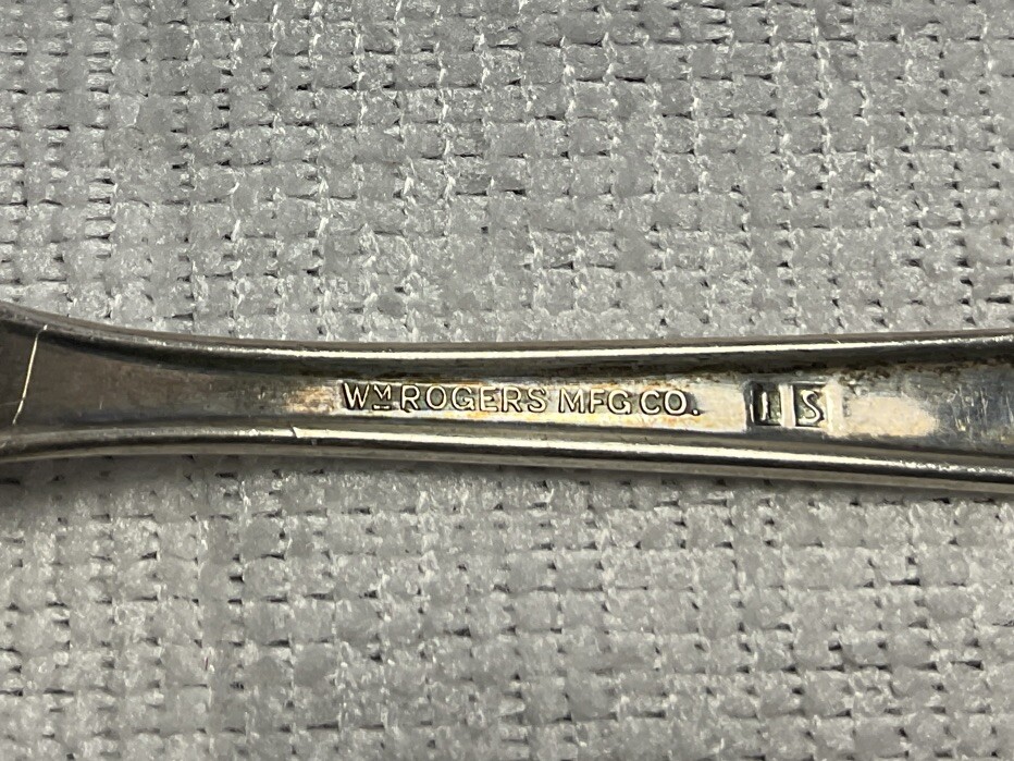 Wm Rogers IS 6” Sugar Spoon Vintage