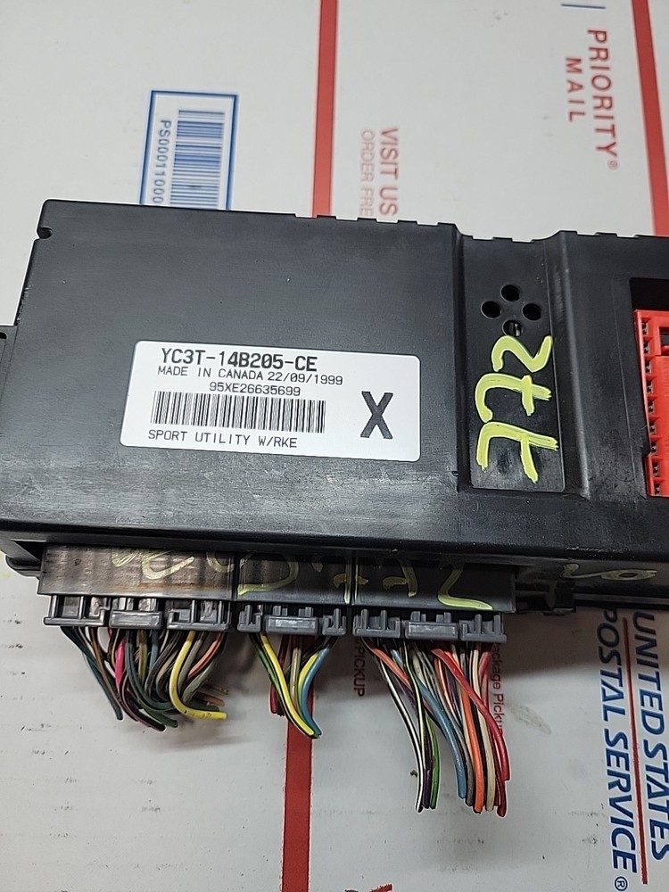 2000 FORD EXCURSION GEM MODULE ID#: YC3T-14B205-CE