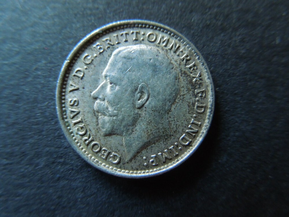 J1357 GREAT BRITAIN 1920 SILVER 3 PENCE UNC
