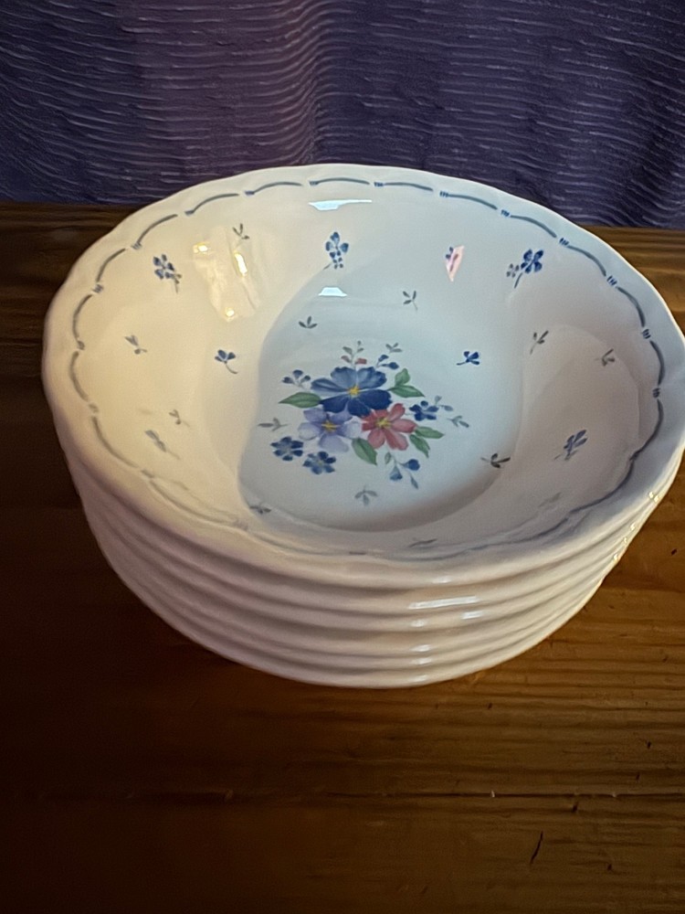 5 Nikko Provincial Designs Cereal Bowl in Pattern Dauphine