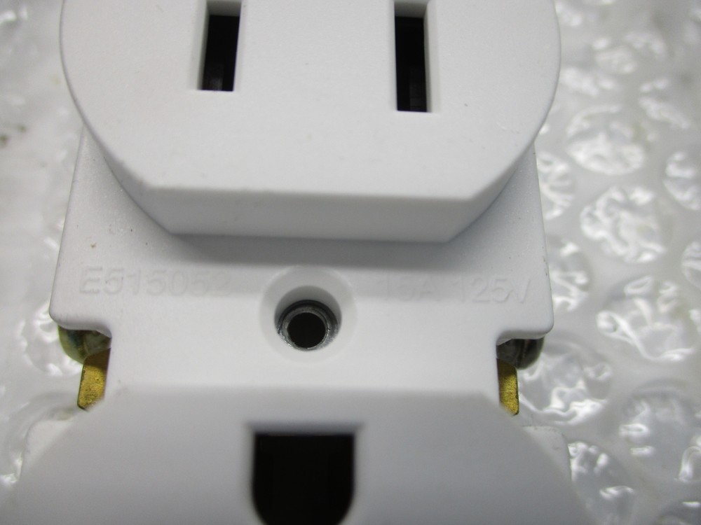 SQUARE D E515052 RECEPTACLE WHITE NSNP