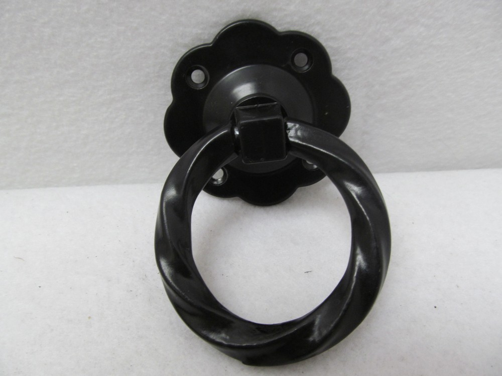 Twisted Gate Ring Latch Decorative Vintage Style Opens from Both Sides