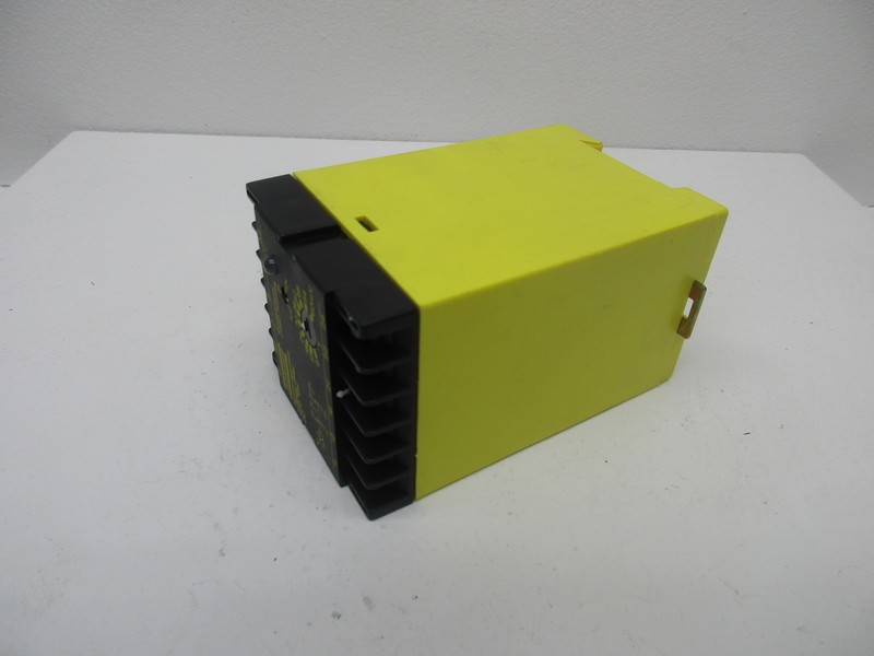 BENDER SUG154 VOLTAGE RELAY NSNP
