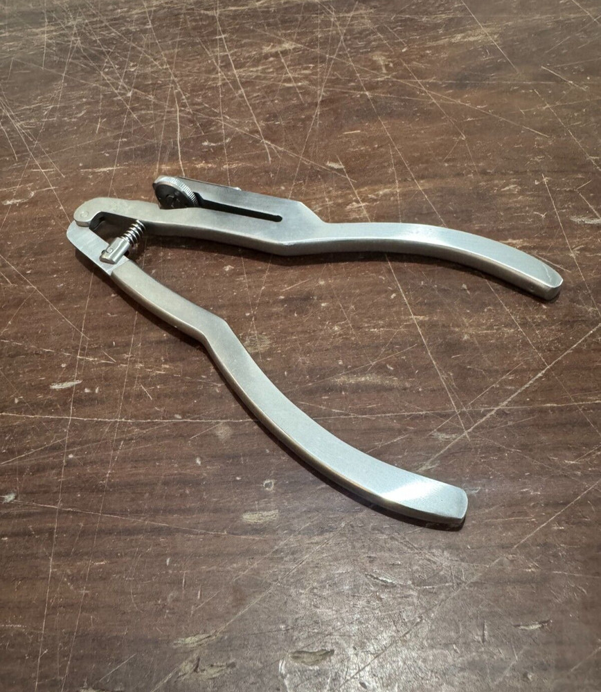 Rubber Dam Clamp Forceps Frames Dental Plier Endodontic Lab Instruments CE