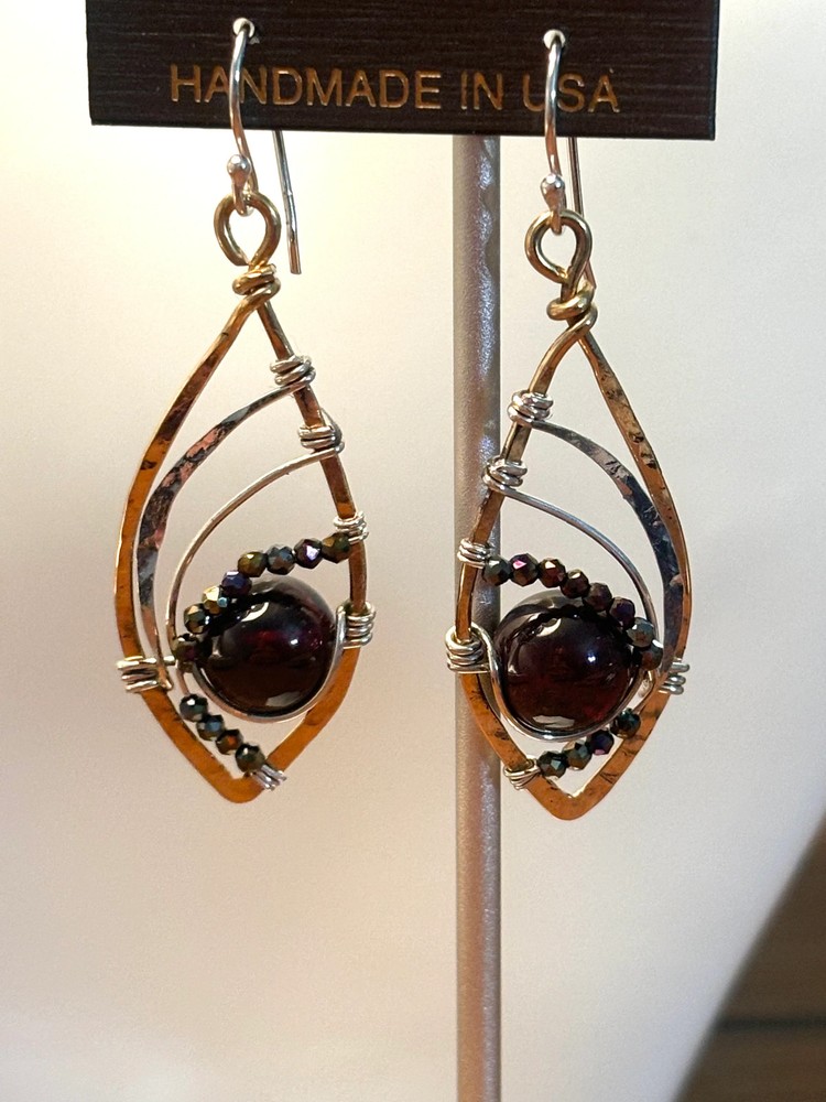 Garnet Royalty Earrings E82612