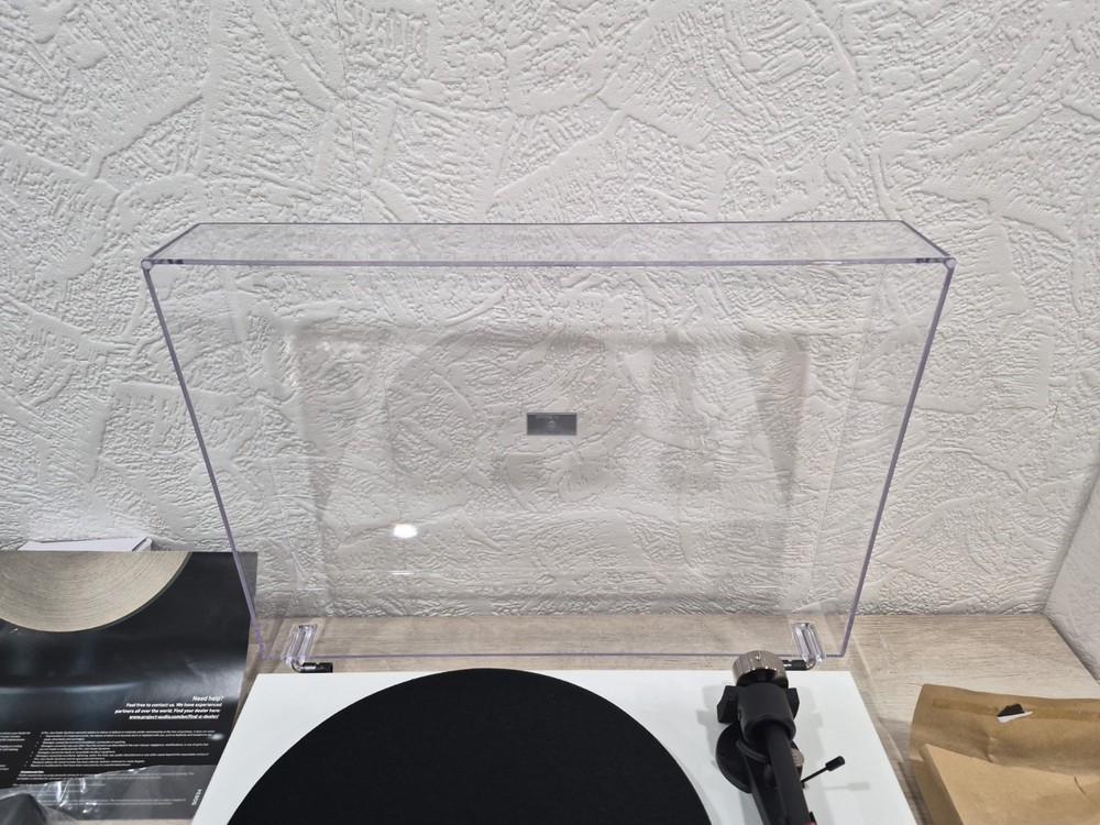 Pro-Ject - T2 Turntable - Satin White