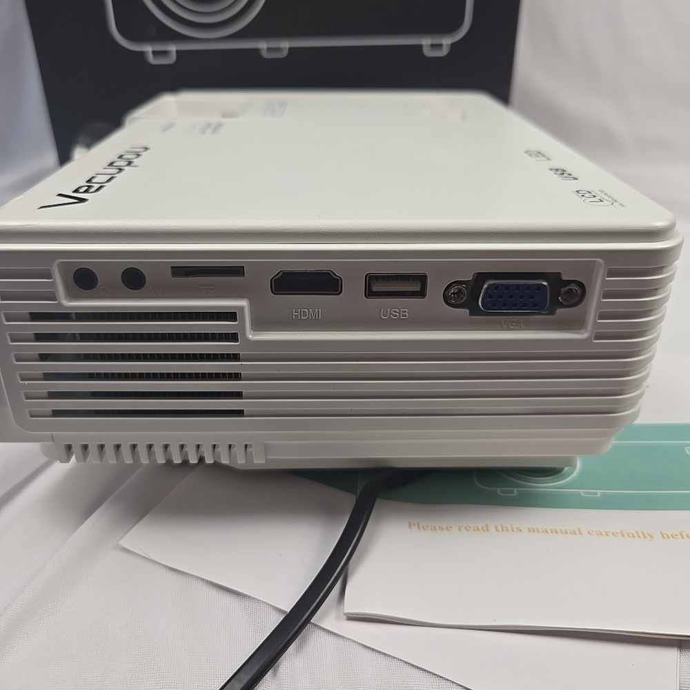 Vecupou 7500 Lumens LCD Led Projector