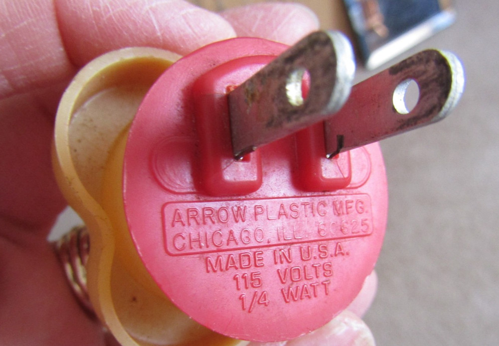 Night light Arrow Plastics Mfg Bakelite? Flower Shape Neon Glow