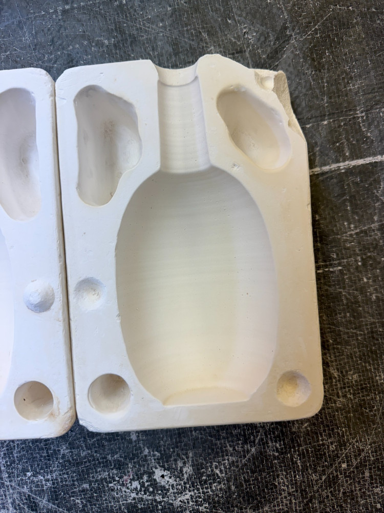 VINTAGE DUNCAN CERAMIC MOLD #DM-12 BUD VASE