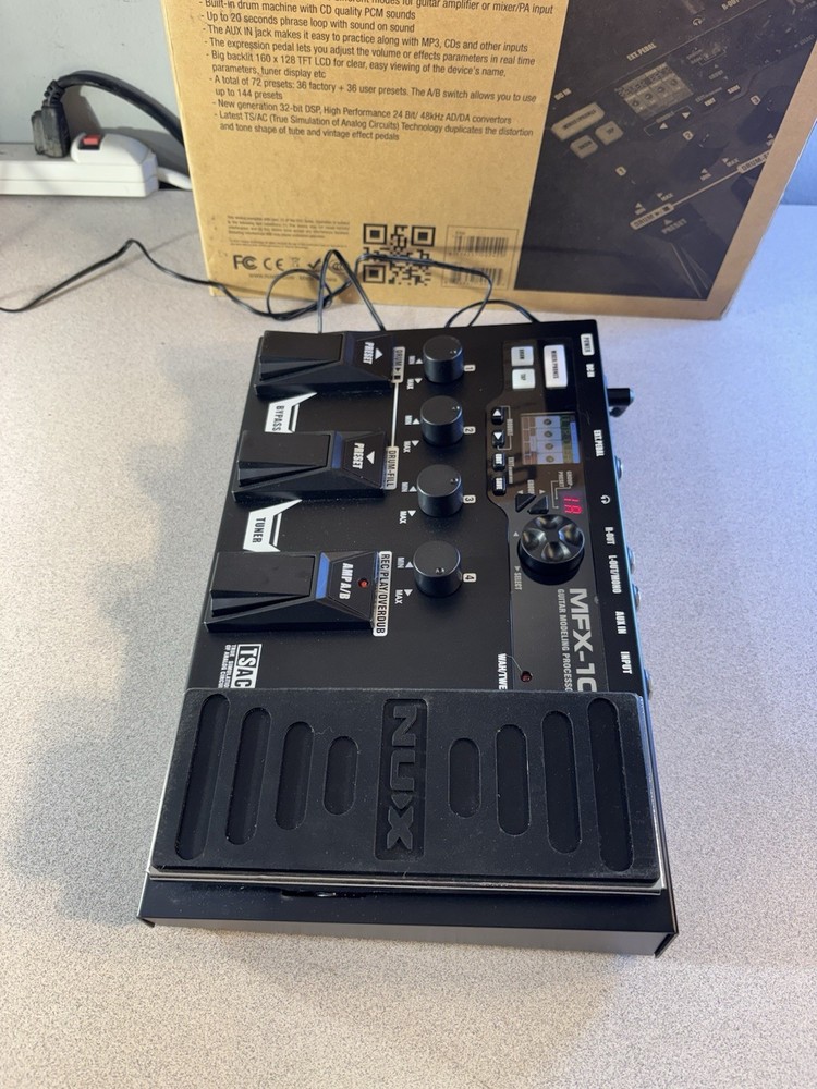 NUX MFX-10 Multi-Effects Processor Effects Pedal