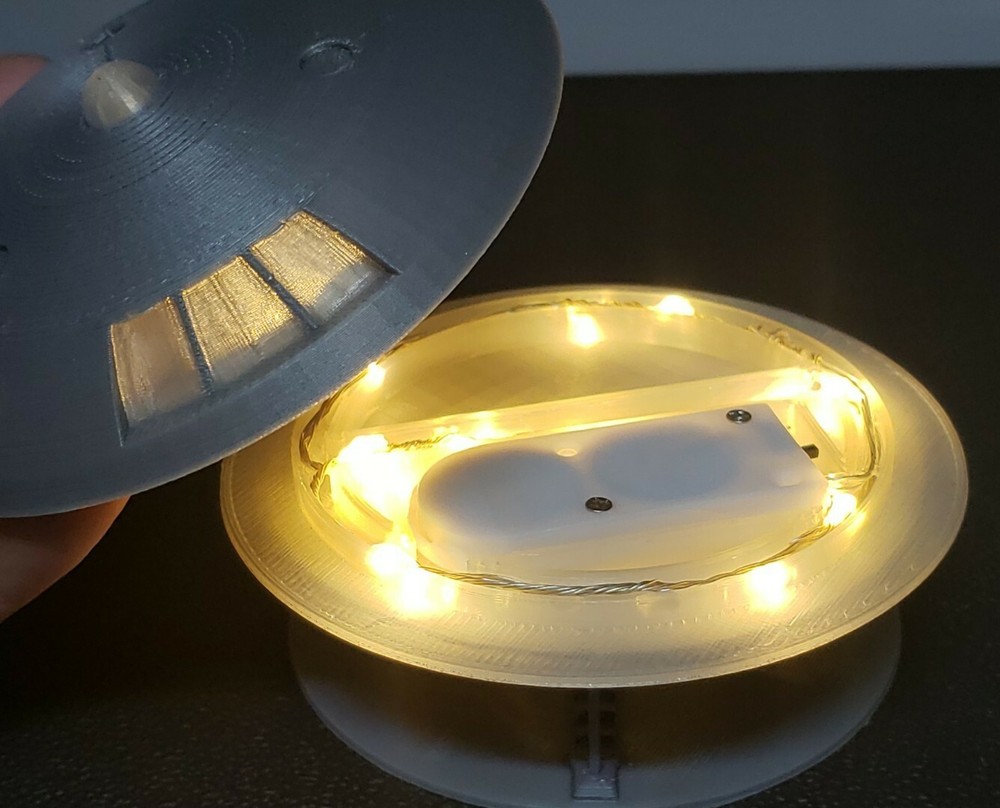 Jupiter 2 [from Lost in Space] - with battery-powered lights - small