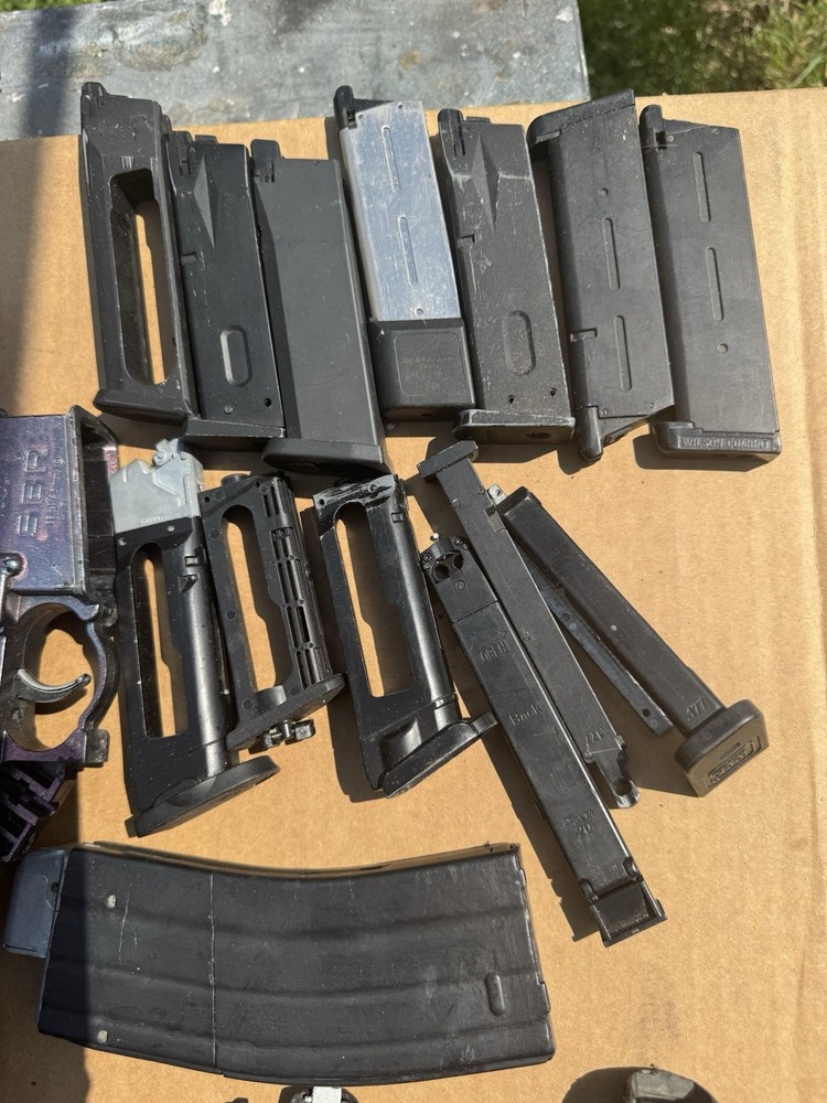 Large co2 powered BB gun lot (please read description)