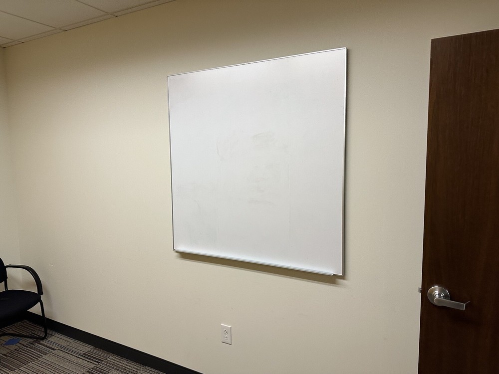 NICE HERMAN MILLER 6'X8' OFFICE CUBICLES WORKSTATIONS